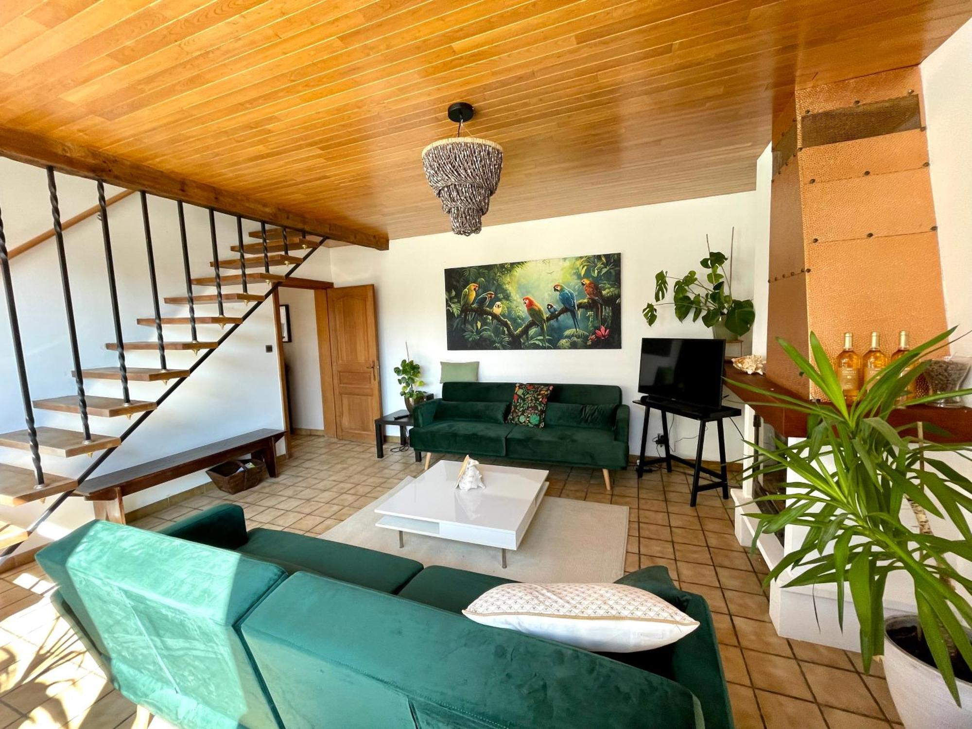 Homestay Villa O Virton Exterior photo